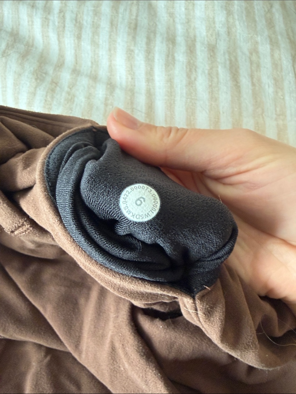 Lululemon women’s flare yoga pants brown size 6 - Picture 3 of 3
